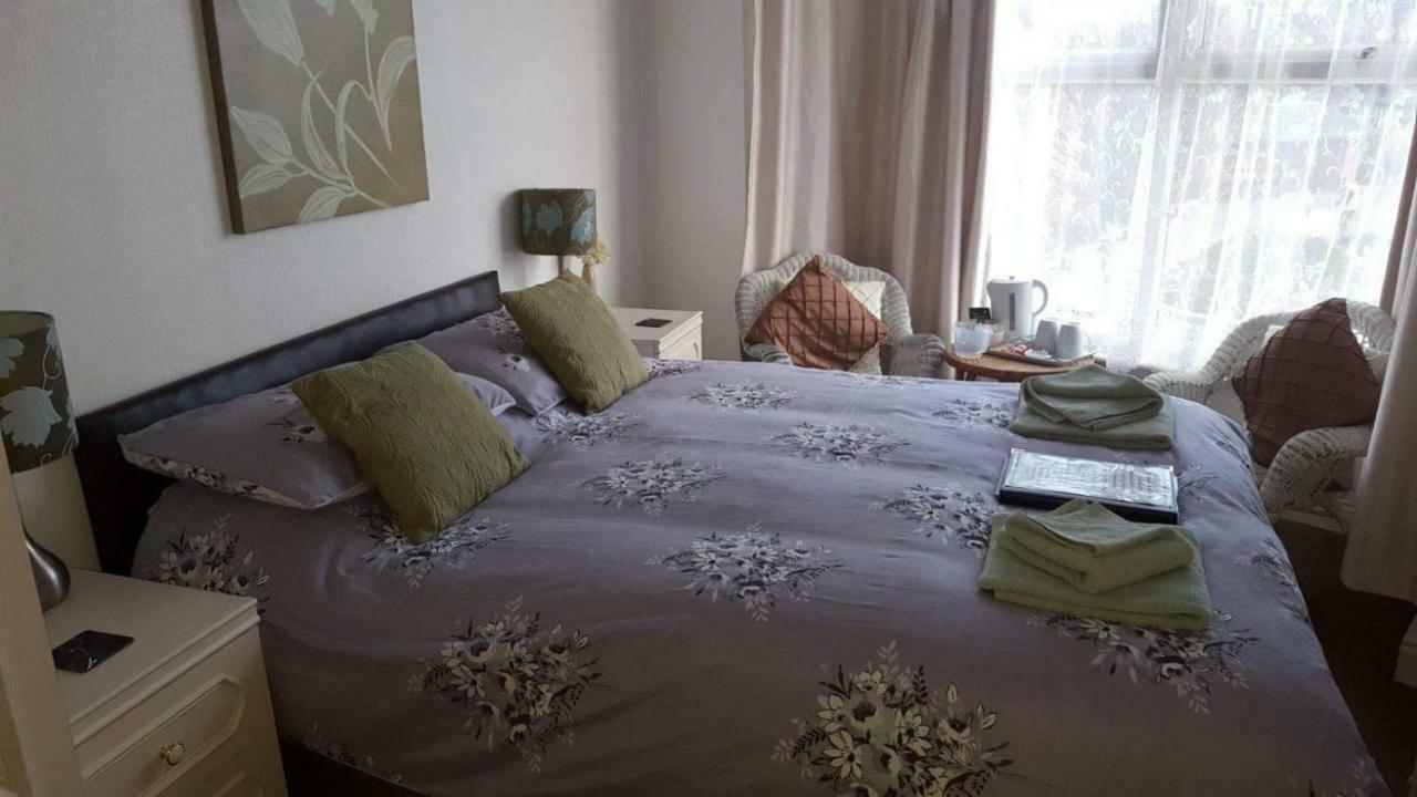 Hallam Guest House Scarborough Bagian luar foto